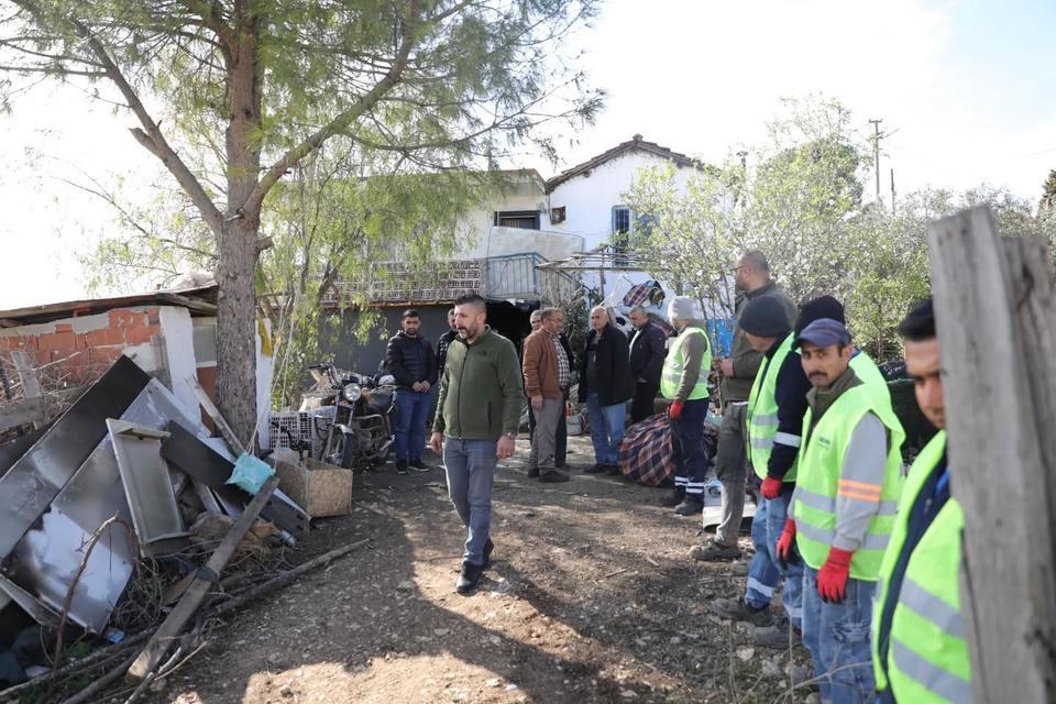 BAŞKAN GENÇAY'DAN EVİ YANAN AİLEYE YARDIM ELİ