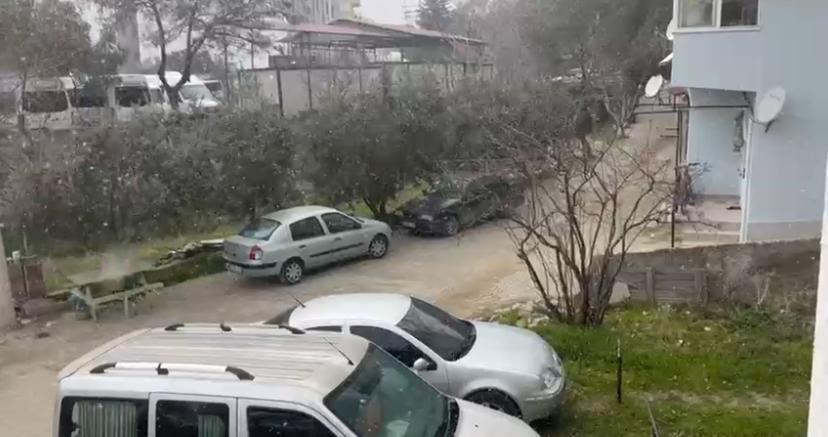 DENİZLİ'NİN YÜKSEK KESİMLERİNDE KAR YAĞIŞI BAŞLADI