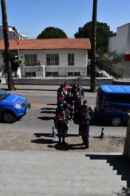 CİNAYET ZANLISI, FİLM GİBİ OPERASYONLA YAKALANDI JANDARMA TÜM ÇIKIŞLARI TUTTU, JİHA TESPİT ETTİ, YAKALANDI