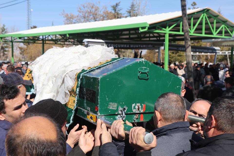 Bir babanın en acı yükü