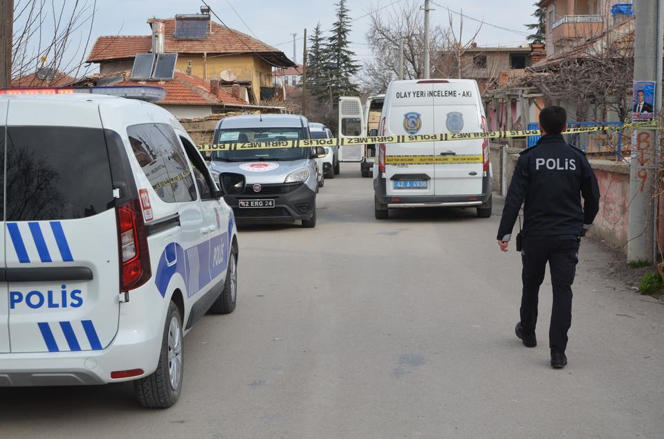 KONYA'DA YALNIZ YAŞAYAN ADAM EVİNDE SATIRLA ÖLDÜRÜLMÜŞ HALDE BULUNDU