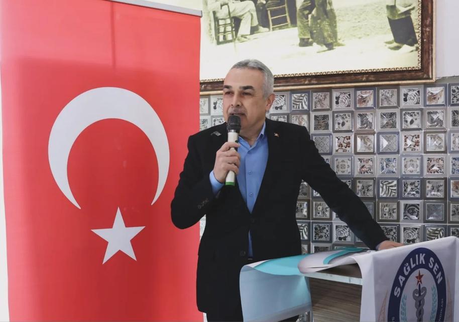 AK Parti Aydın Büyükşehir Belediye Başkan Adayı Mustafa Savaş seçim çalışmalarına hız kesmeden devam ediyor.