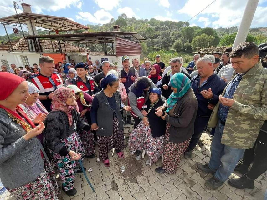 SELİN VURDUĞU DEMİRÇAY'DA HAYATINI KAYBEDEN İKİ KİŞİ TOPRAĞA VERİLDİ