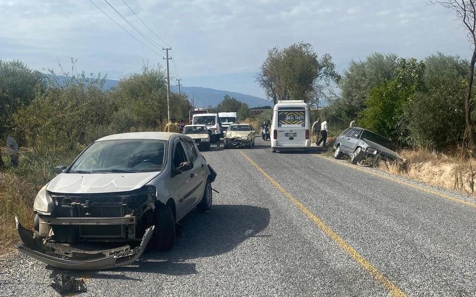 Aydın’da zincirleme trafik kazası: 2 yaralı