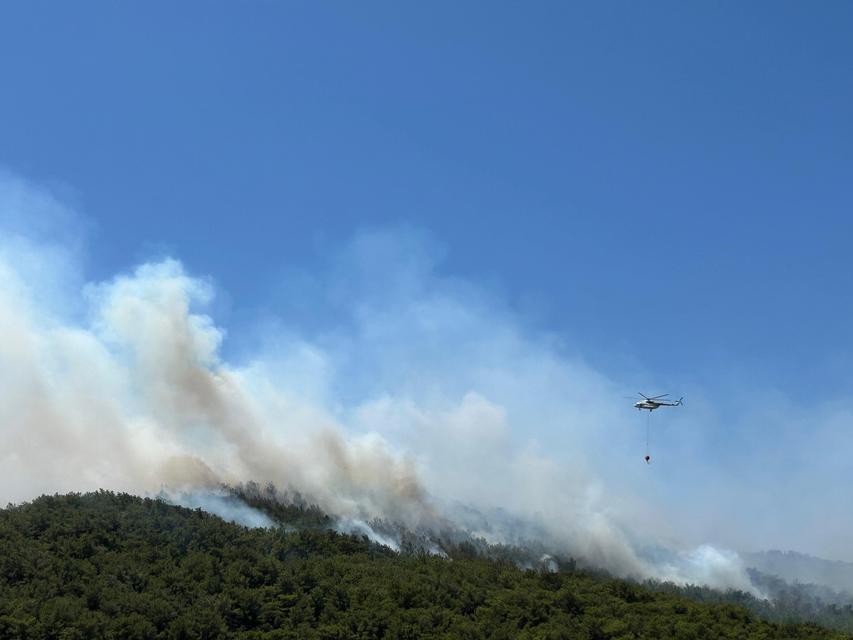 URLA'DAKİ ORMAN YANGININDA 120 KONUT TAHLİYE EDİLDİ