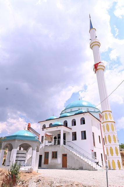 BOZDOĞAN'DA YAPIMI TAMAMLANAN CAMİİ İBADETE AÇILDI