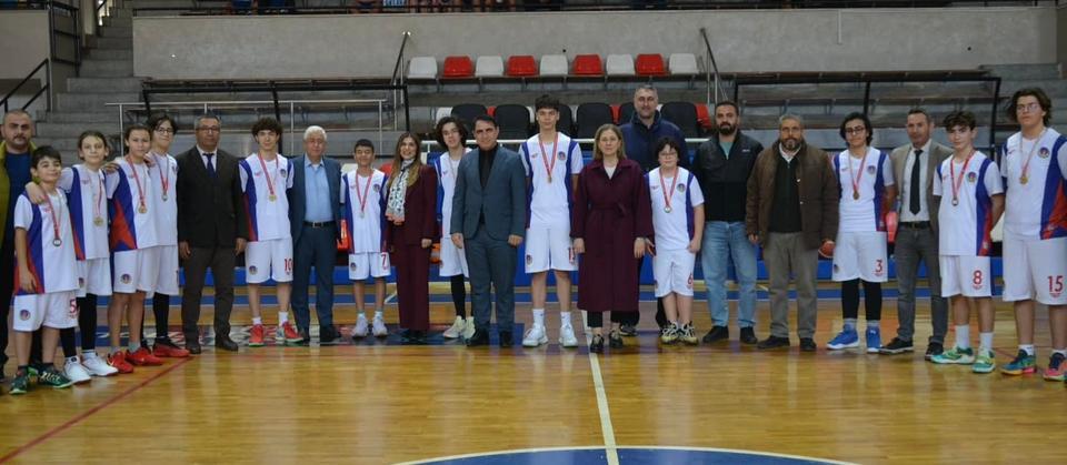 Nazilli'de Yıldızlar Basketbol Ege Bölge Birinciliği müsabakaları tamamlandı