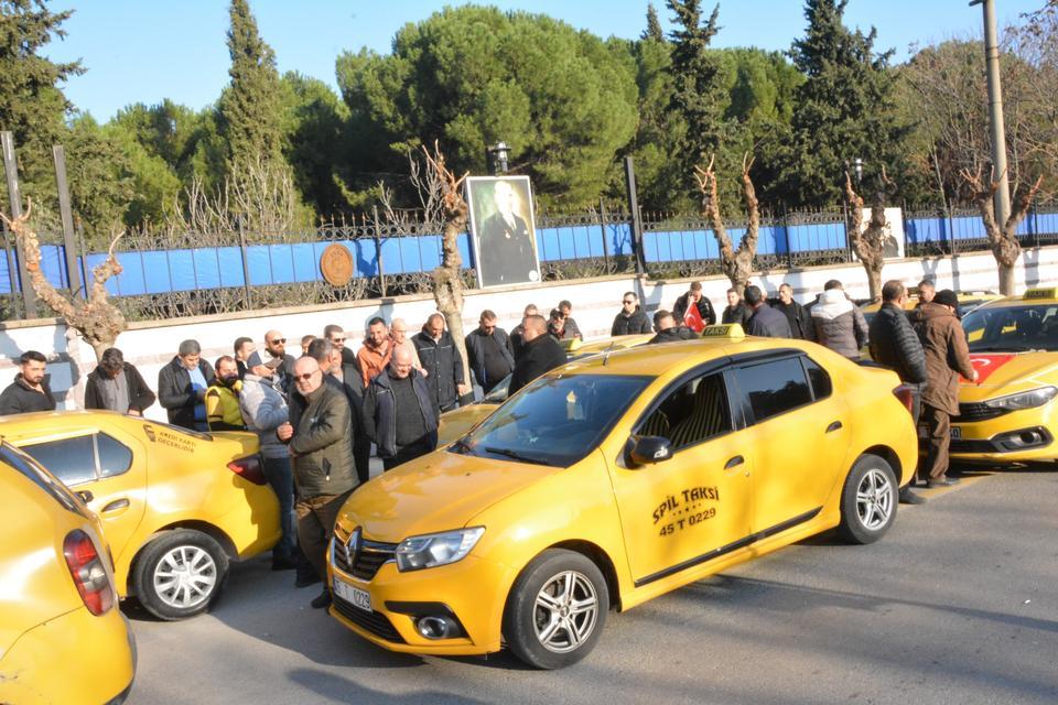 Saldırıya uğrayan taksi esnafını duygulandıran destek