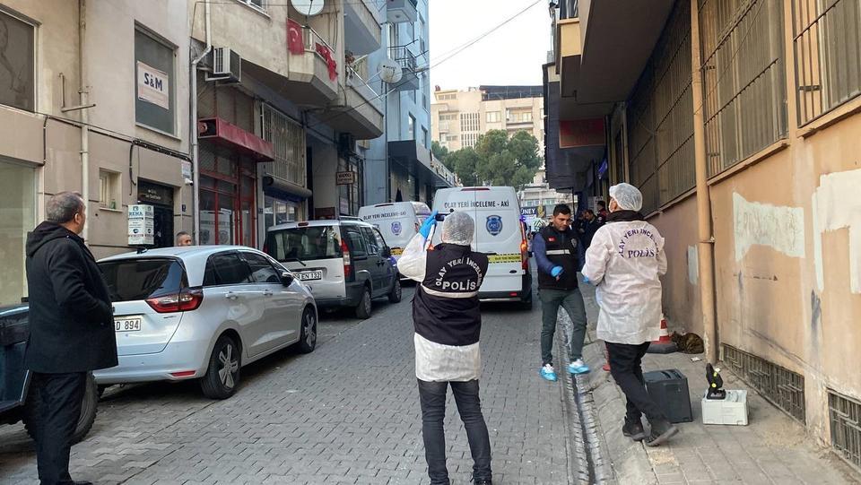 AYDIN'DA BİR KADIN EVİNDE ÖLÜ BULUNDU: 3 GÖZALTI