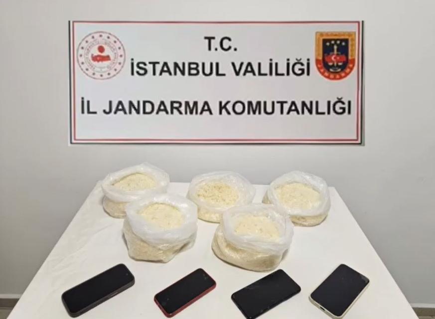 5,5 kilogram uyuşturucu ele geçirildi