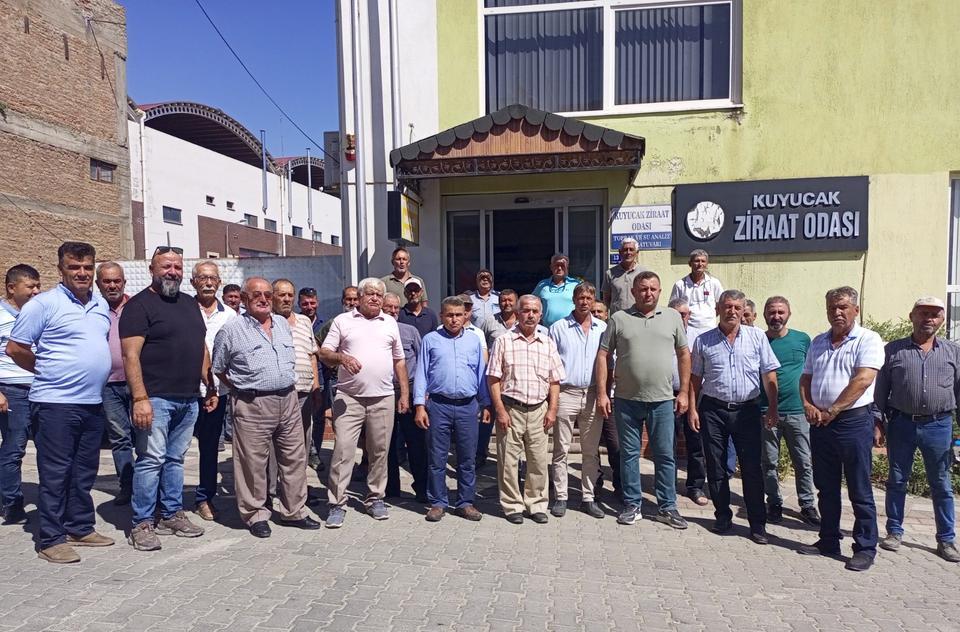 Kuyucaklı üreticiler: “Son bir kez daha su verilsin”