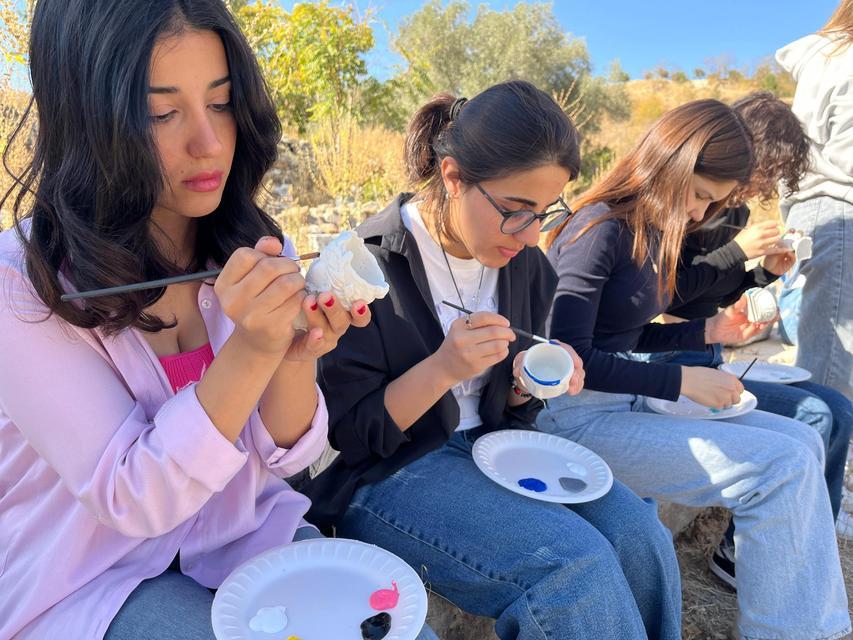 Muğla'da gönüllü gençler Stratonikeia'da sanatla buluştu