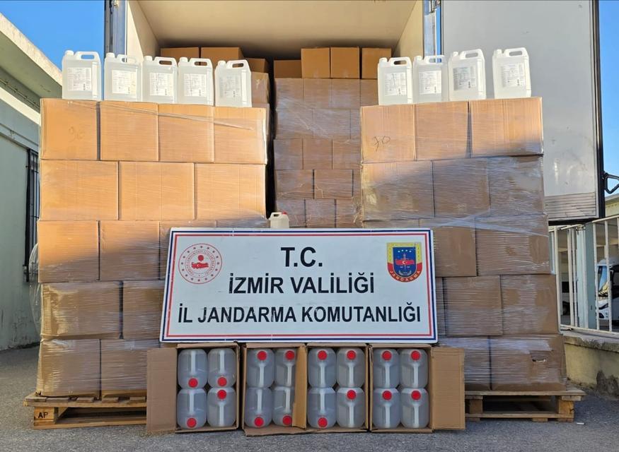 Sahte içki tacirlerine jandarmadan ağır darbe