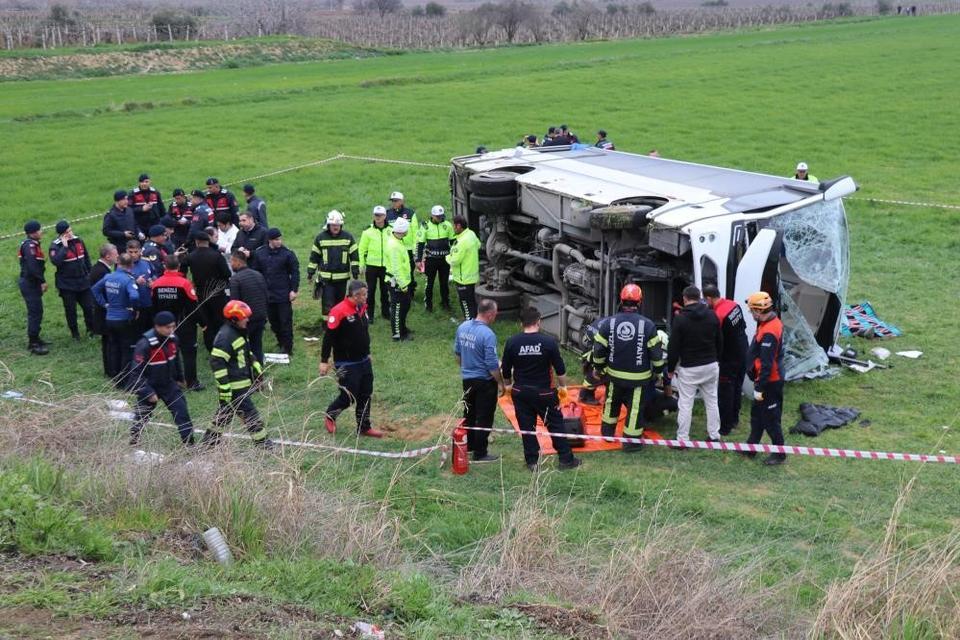 Kazada yaralanan 26 öğrenciden 18'i tabucu oldu