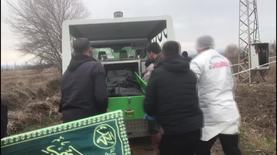 AMASYA'DA ELEKTRİK TRAFOSUNUN ÖNÜNDE BİR KİŞİ ÖLÜ BULUNDU