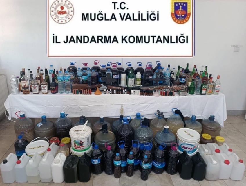 Akyaka’da 555 litre sahte içki ele geçirildi