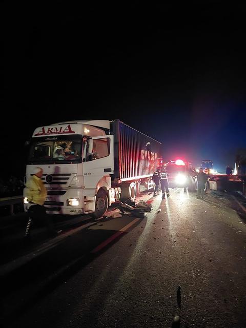 TIRLAR ÇARPIŞTI, KARAYOLU SAVAŞ ALANINA DÖNDÜ