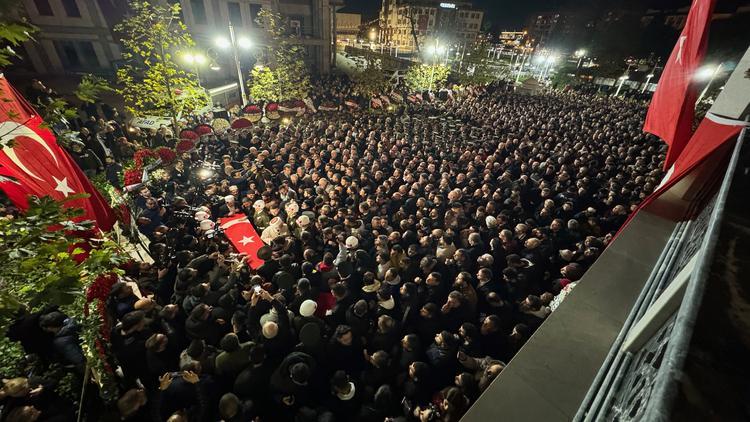 Şehit Piyade Sözleşmeli Er Budak, Manisa'da son yolculuğuna uğurlandı