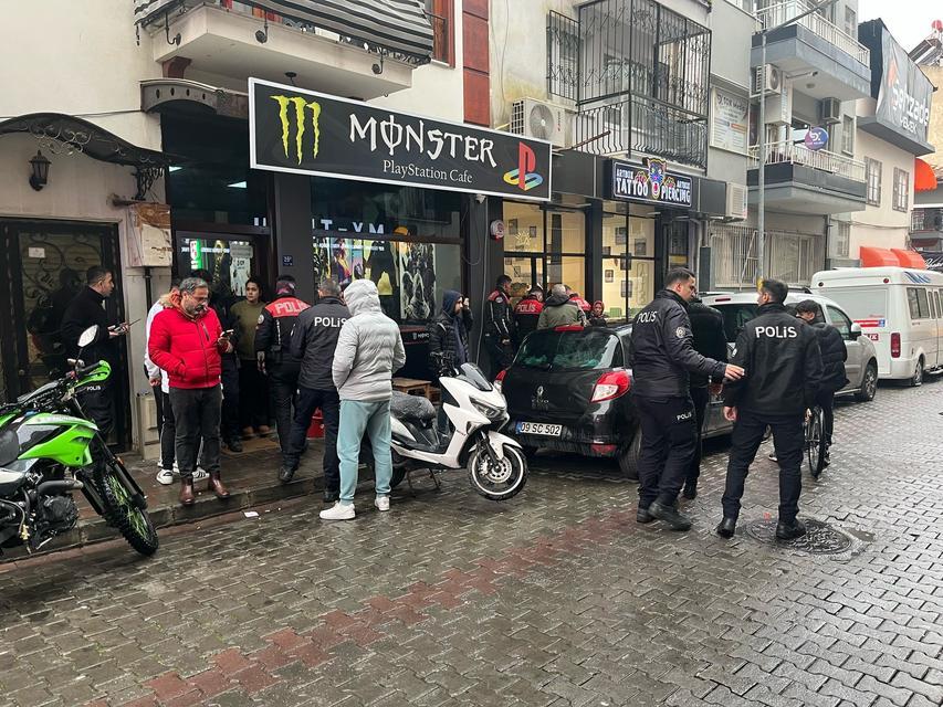 Aydın'da kavgayı ayırmak isterken yaralandı