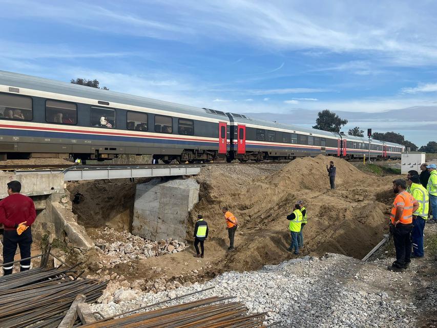 MENFEZ ÇALIŞMASI NEDENİYLE DURDURULAN TREN SEFERLERİ BAŞLADI