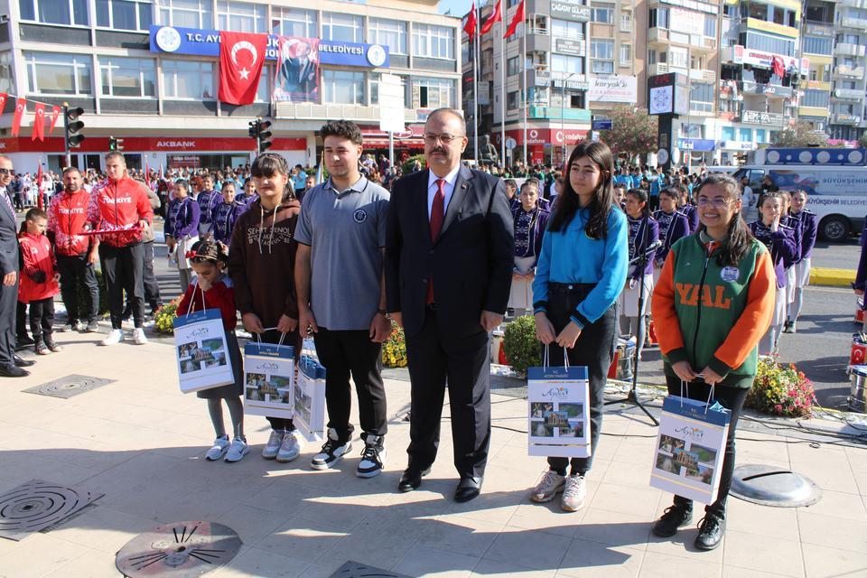 AYDIN'DA 29 EKİM CUMHURİYET BAYRAMI COŞKUYLA KUTLANDI