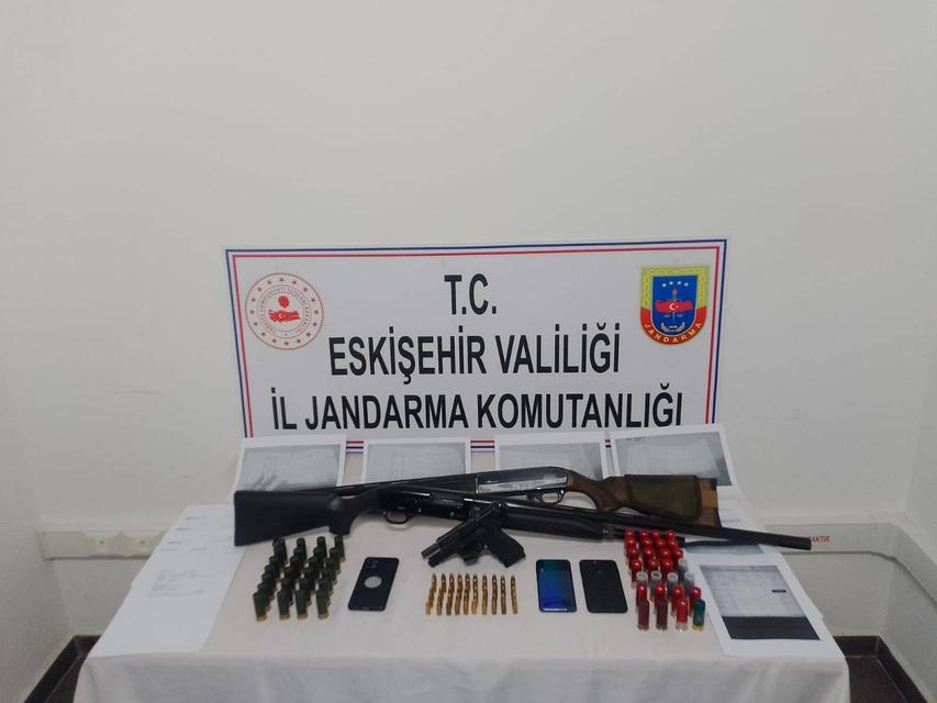 Tefecilik yapan 3 şahsa jandarma operasyonu