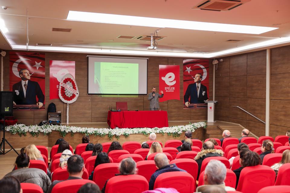 Efeler Belediyesi hizmet için eğitimlere devam ediyor