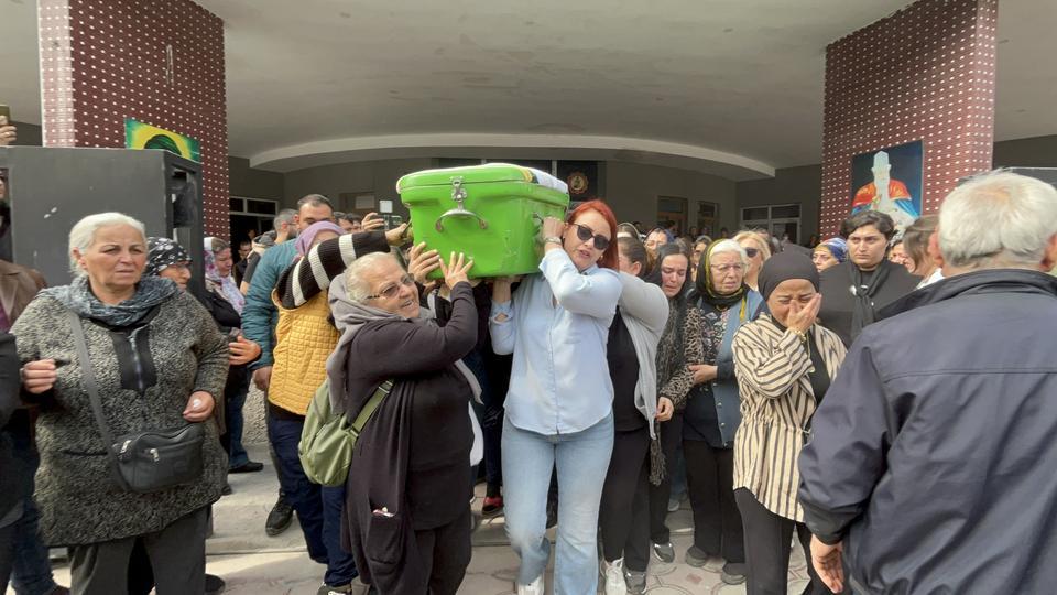 Kocası tarafından öldürülen genç hemşire son yolculuğuna uğurlandı