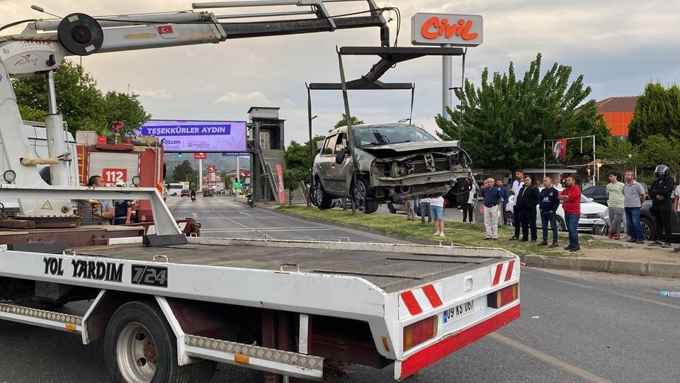 Kazada takla atan otomobilden fırlayan sürücü Yusuf Özkan ağır yaralanırken, kazayı görenler durumu 112 Acil Çağrı Merkezi'ne bildirdi.