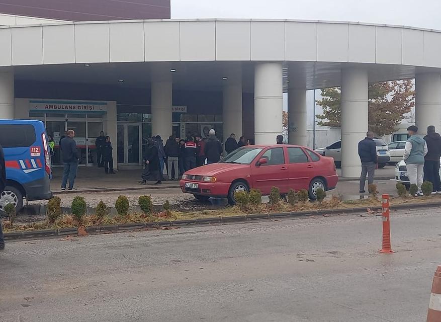 Amca ile yeğen arasında silahlı çatışma: 1 ölü, 2 yaralı