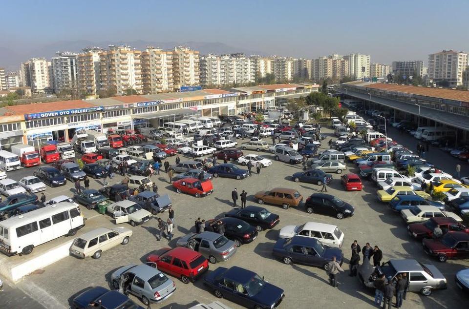 BAŞKAN ÖZMERİÇ'TEN OTO ALIM SATIM İŞİ YAPAN ESNAFA UYARI "LİSE MEZUNU OLMAYAN VEYA BELGESİ BULUNMAYANLAR MART AYINA KADAR BELGELERİNİ TAMAMLASIN"