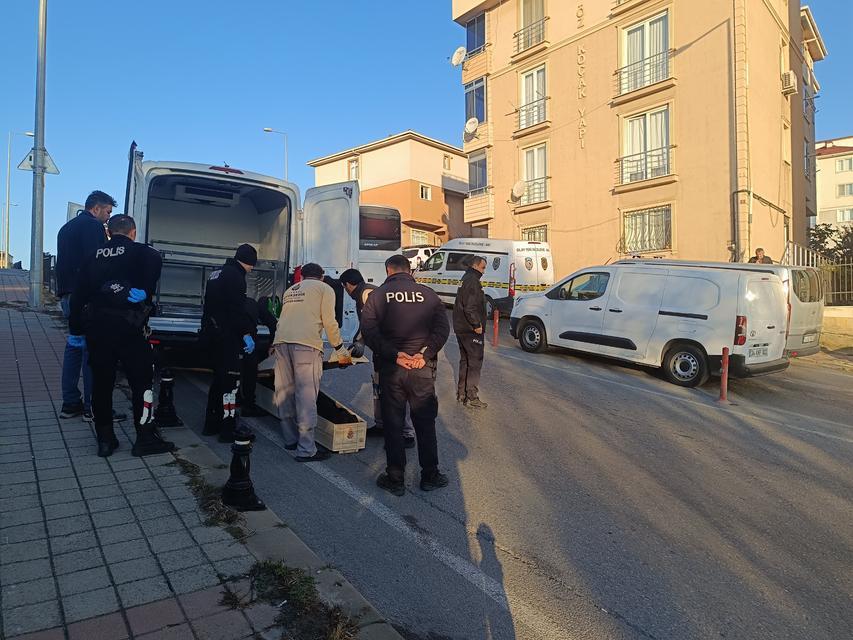 PENDİK'TE KORKUNÇ OLAY: KUZENİNİ DEFALARCA KEZ BIÇAKLAYARAK ÖLDÜRDÜ