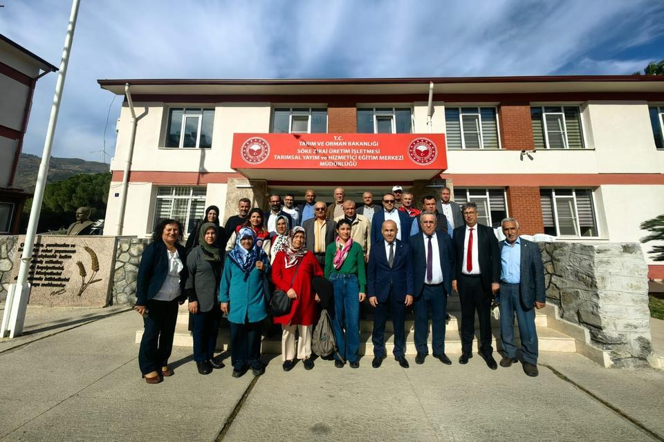 Bozdoğanlı üreticilere "Kuraklıkla Mücadele" eğitimi düzenlendi