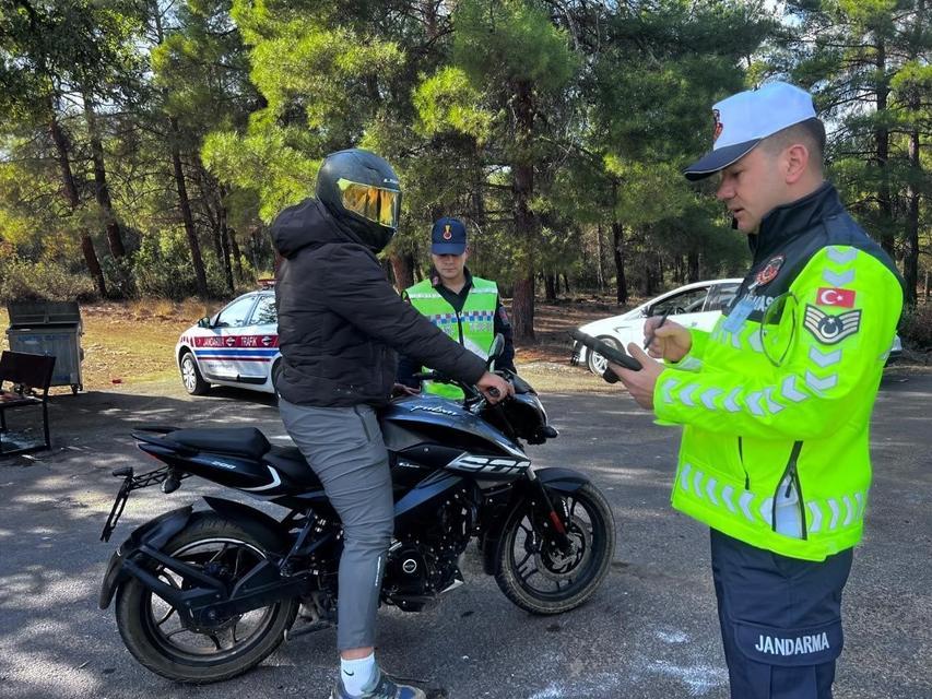 Karacasu’da kask denetimi