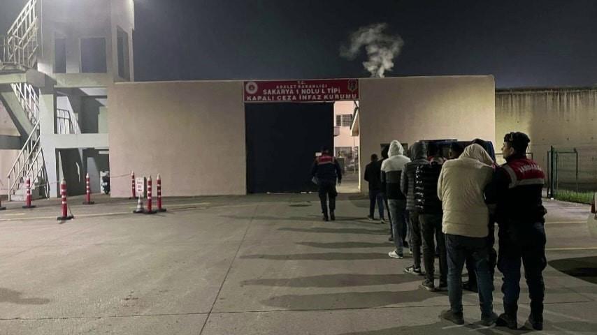 SAKARYA'DA HAYVAN HIRSIZLIĞI YAPAN ÇETEYE OPERASYON: 7 TUTUKLAMA