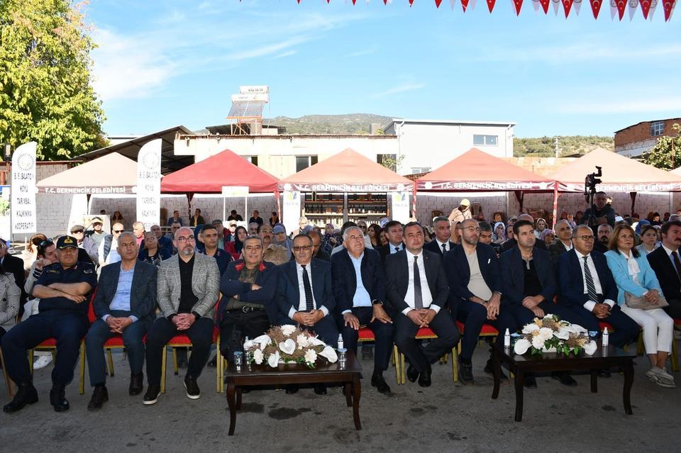 GERMENCİK'TE ZEYTİNYAĞI AÇILIŞ FESTİVALİ DÜZENLENDİ