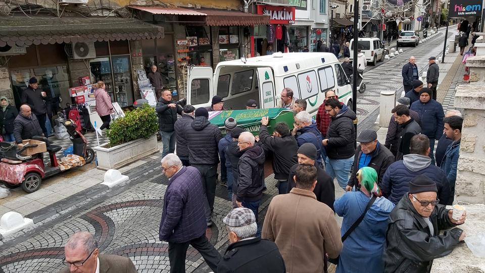 KOCASI TARAFINDAN BALTA İLE ÖLDÜRÜLEN KADIN SON YOLCULUĞUNA UĞURLANDI