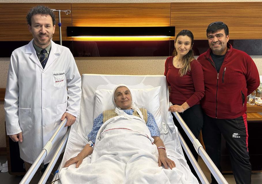 Aydınlı hasta böbrek kanserinden robotik cerrahi ile kurtuldu