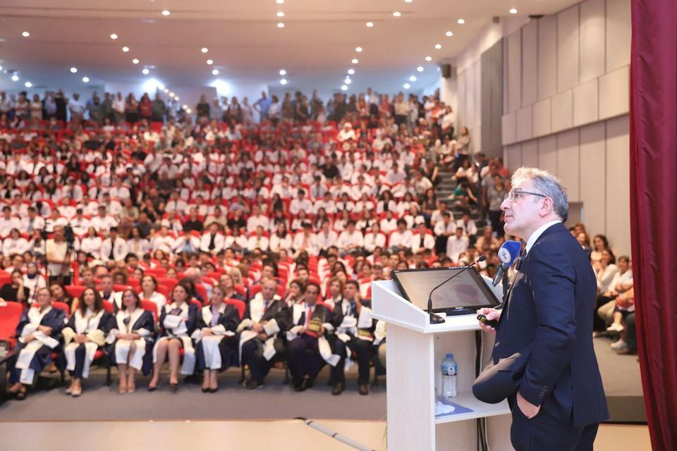 DEÜ’de yeni akademik yıl coşkusu