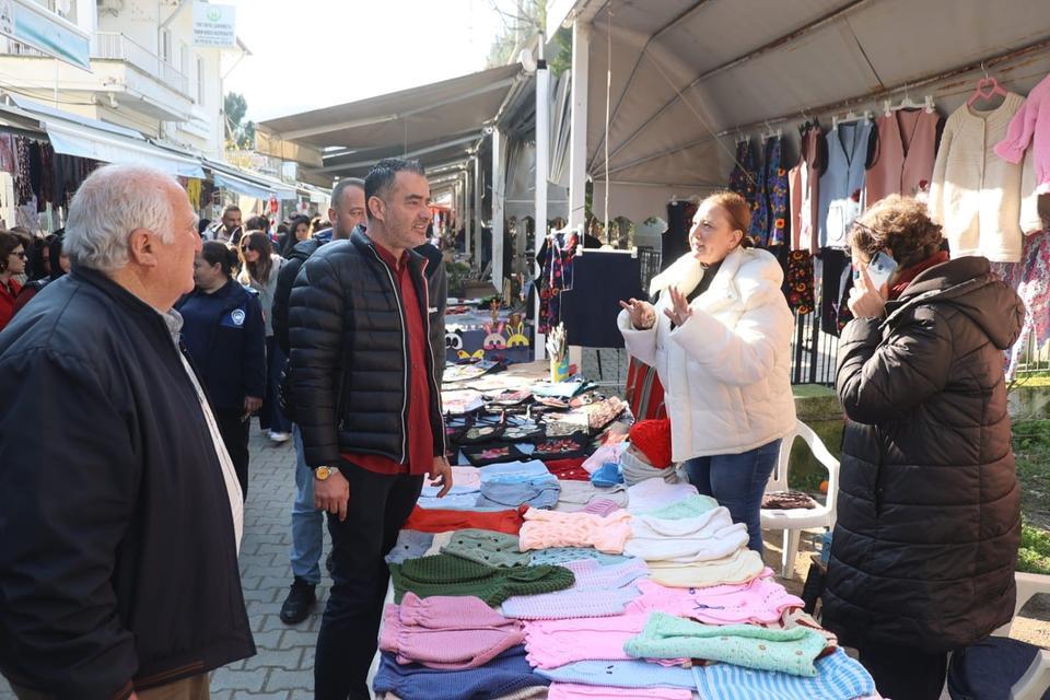 Başkan Arıcı, Çakırbeyli Pazarı'nda vatandaşlarla buluştu