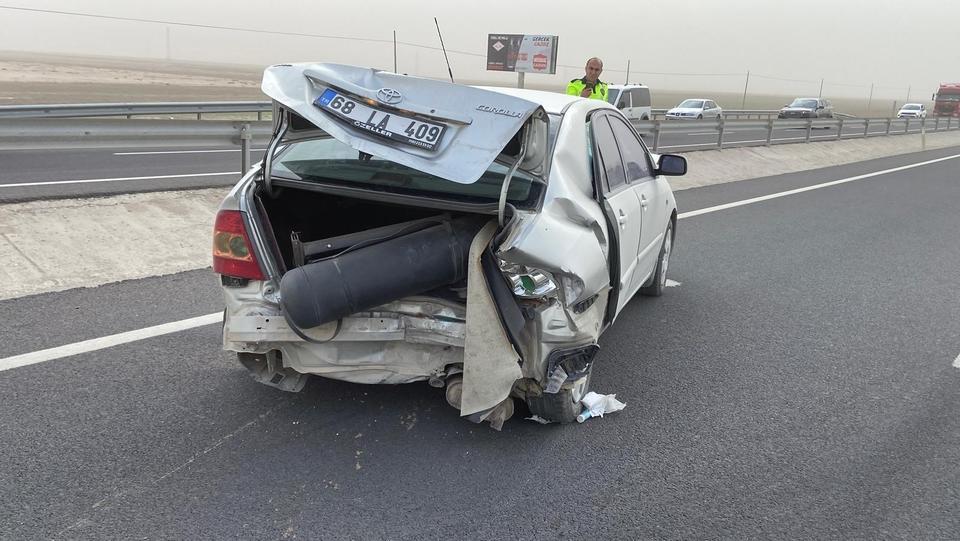 AKSARAY'DA KUM FIRTINASI KAZALARA NEDEN OLDU: 6 YARALI