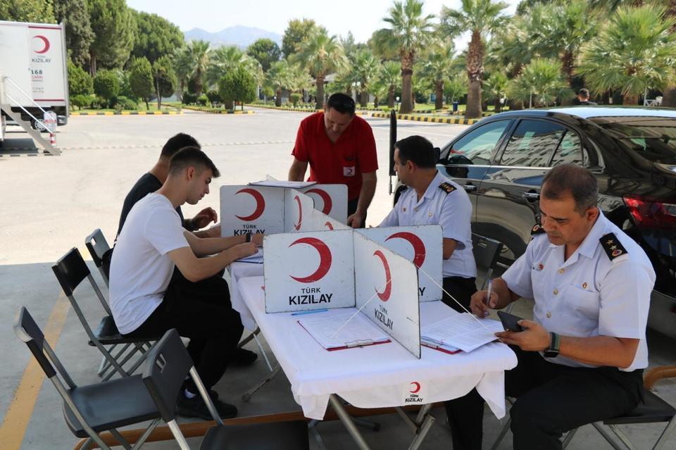 AYDIN'DA JANDARMA PERSONELİ KAN BAĞIŞINDA BULUNDU