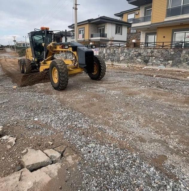 DİDİM'DE SAĞANAK YAĞIŞTAN SONRA ZARAR GÖREN YOLLAR ONARILDI