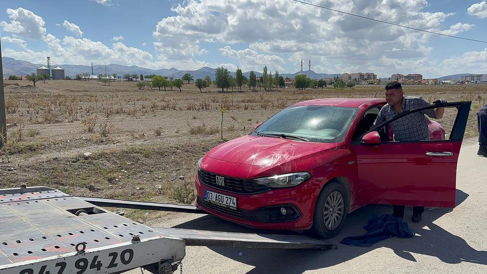 Otomobilde kafasından vurulmuş halde bulundu