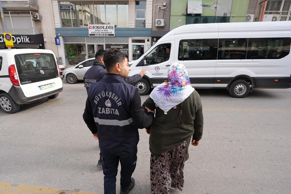 Zabıta ekiplerinden dilenci operasyonu