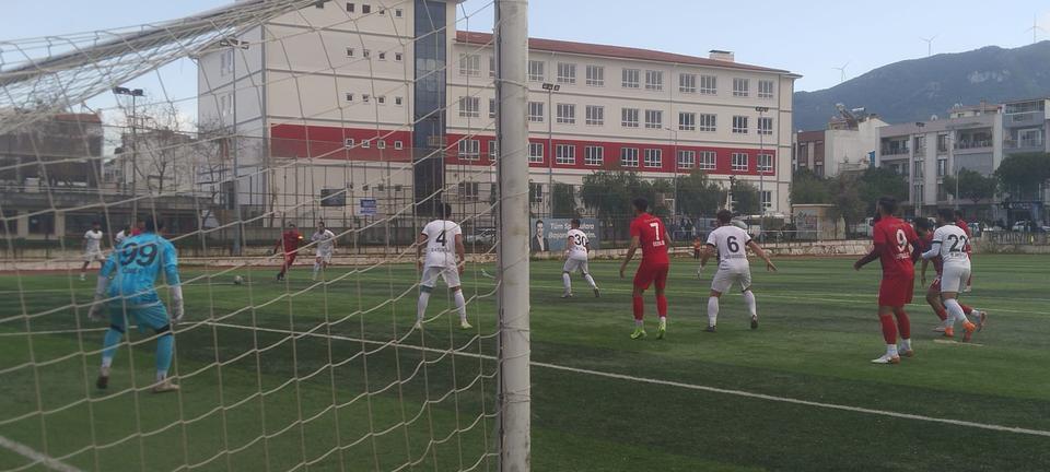 Sökespor  Çeşme Engeline  Takıldı