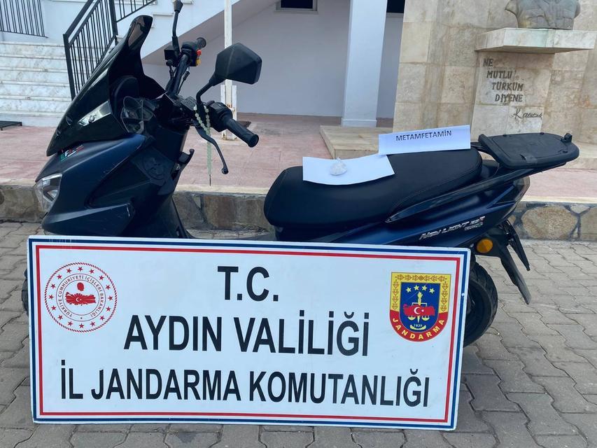 Aydın’da motosikletli zehir kuryesi yakalandı