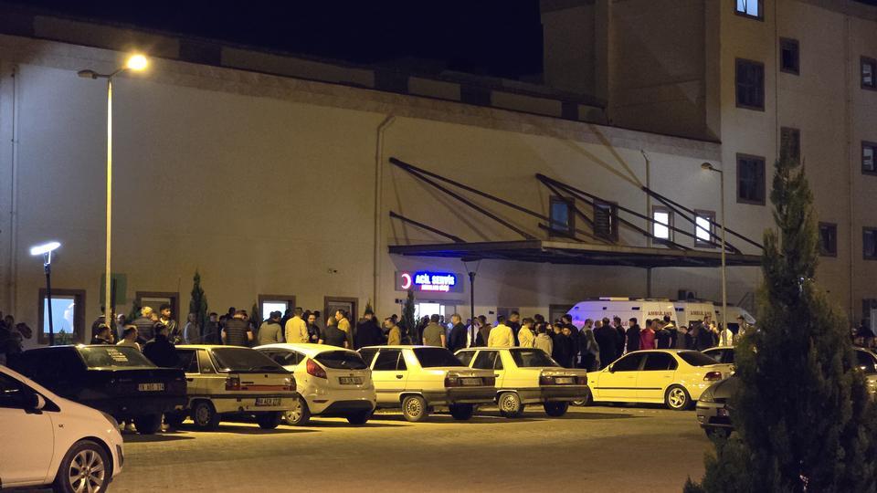 Alkolden zehirlenen 3 kişi yoğun bakımda