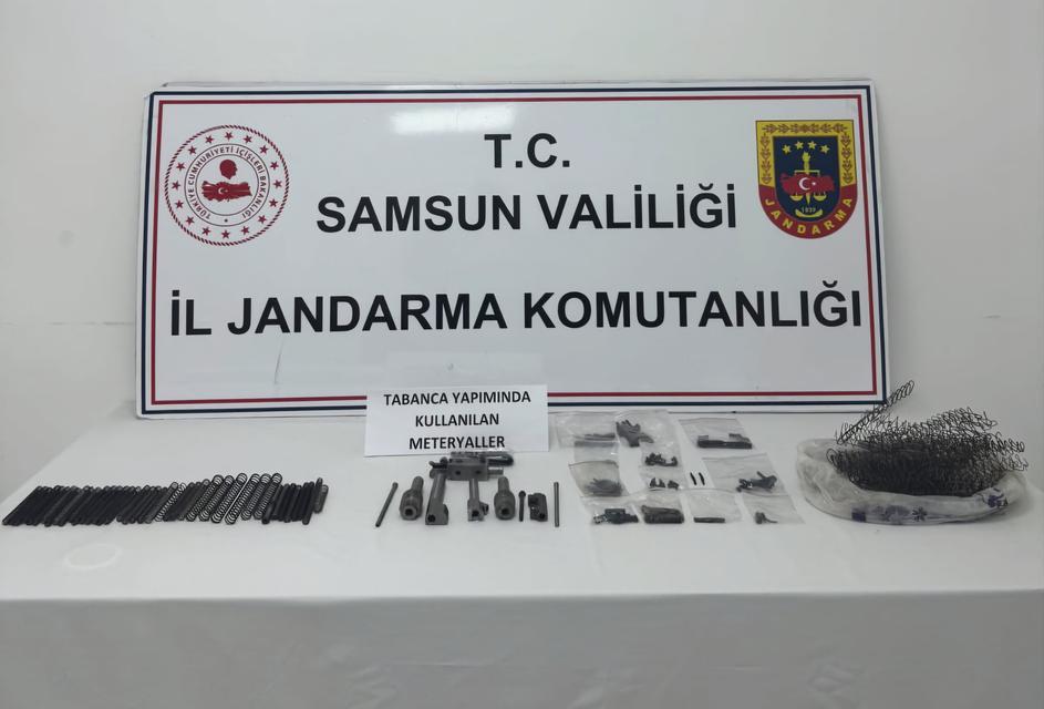 Jandarma ekiplerinden kaçak silah imalathanesine baskın