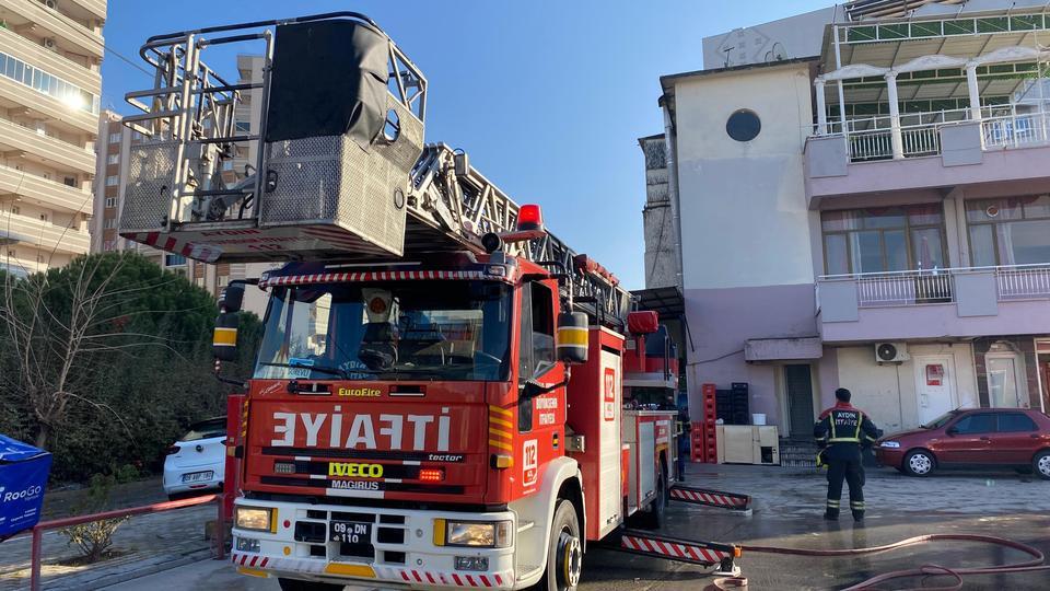 Aydın'da akaryakıt istasyonu içerisindeki lokantada yangın